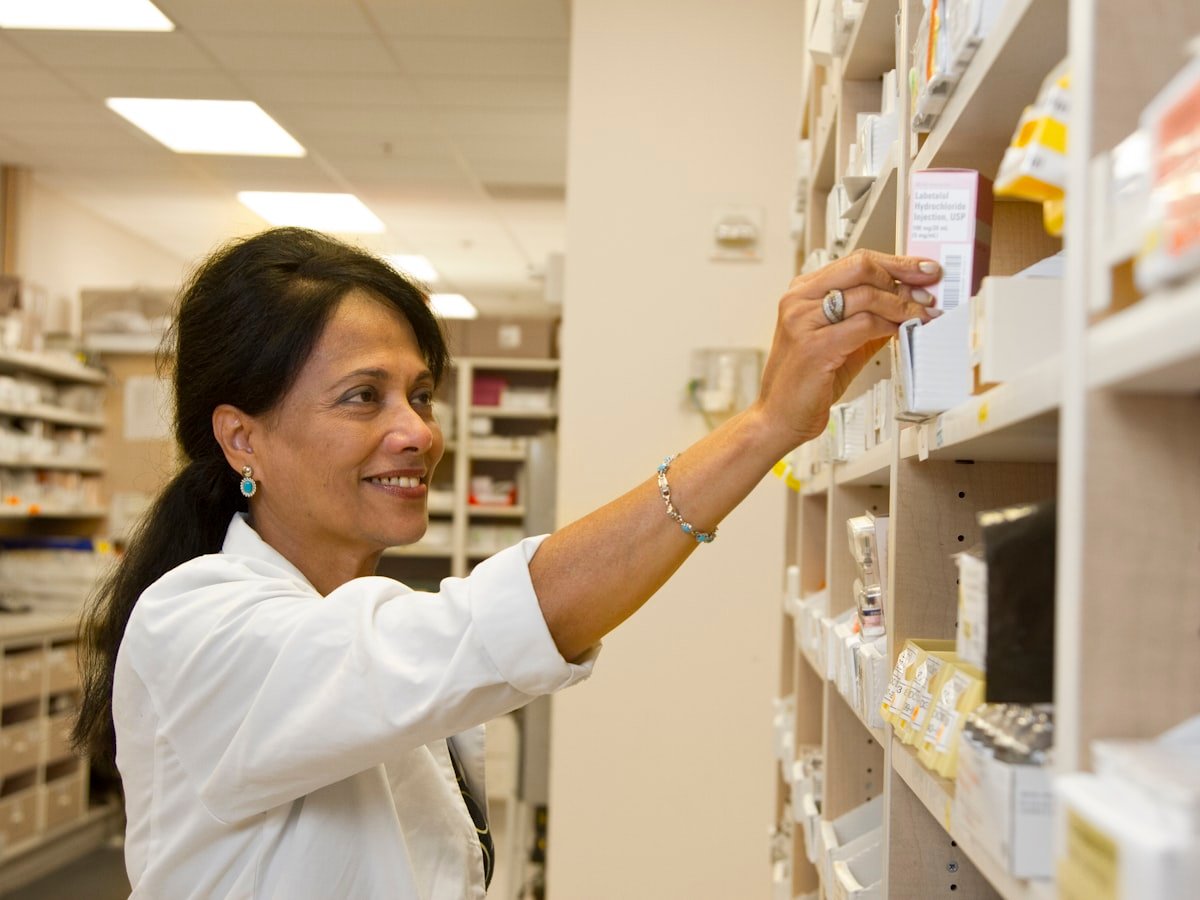 The Jan Seva Dawa Bazaar pharmacy team